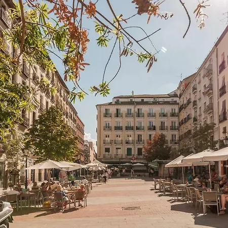 Explore Madrid From A Warm Apartment With Patio At A Newly Refurbished Manorial Building Exterior foto