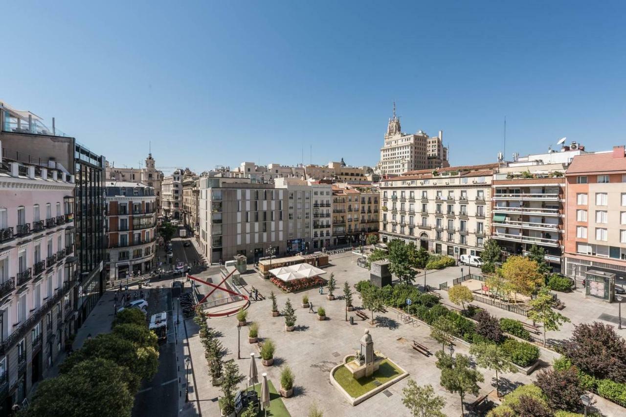 Explore From A Warm With Patio At A Newly Refurbished Manorial Building Appartement *