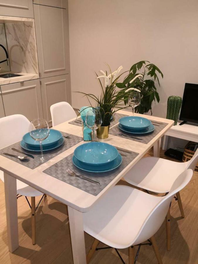 Explore From A Warm With Patio At A Newly Refurbished Manorial Building Appartement Madrid